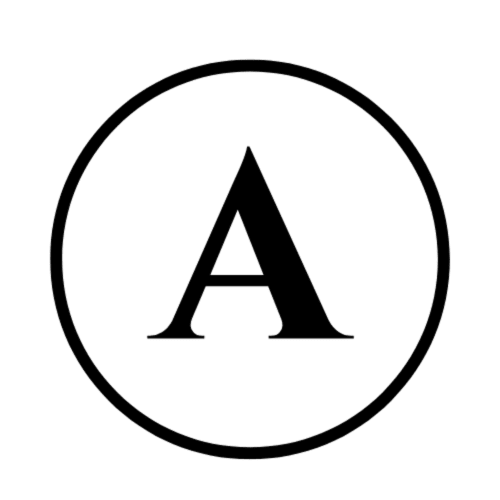 Lettera maiuscola A in un cerchio, logo di Enjoy House Bracciano