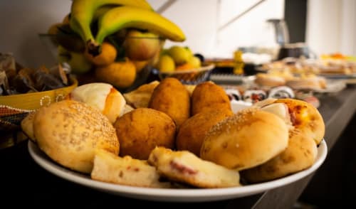 Pasticceria homemade e pane fresco nella colazione di C'era una Volta B&B a Palermo, Sicilia