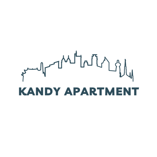 Logo de Kandy Apartment con silueta del horizonte urbano de Mijas, España