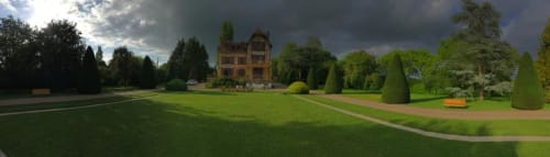 prise de vue artistique du parc et de la maison au Domaine des Thomins Maison d'hôte Cisai Saint-Aubin Hôtel Gacé