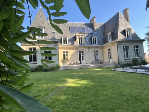 Le château d'Hermonville BnB in France, elegant stone mansion with manicured lawn