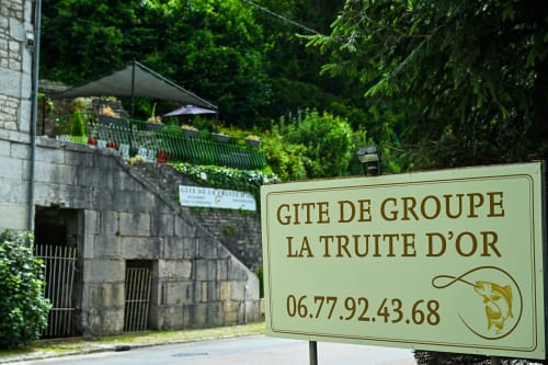 gîte de groupe 25930 LODS