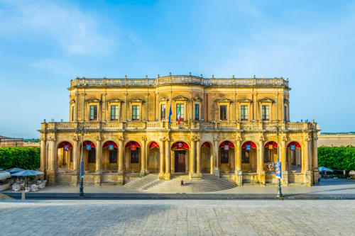 Municipio di Noto, Palazzo Ducezio, architettura, barocco, storia, lungo il Corso Vittorio Emanuele, a pochi passi dal nostro Hotel, simbolo di Noto