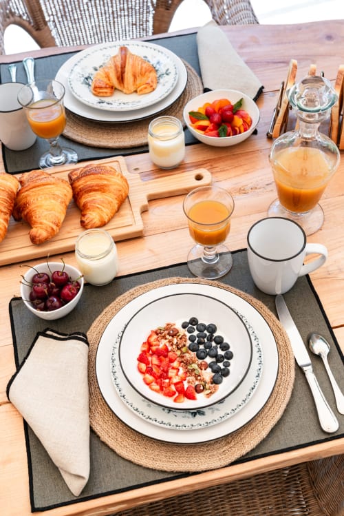 Petit-déjeuner vitaminé et fait maison, idéal pour commencer la journée en pleine forme.