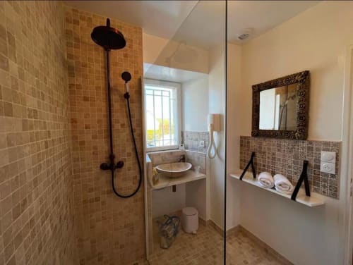 walk in shower
vintage copper