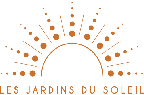 Jardins du Soleil Barthelasse Avignon vacances Provence Sun holidays vacation swimming pool piscine campagne countryside festival gîte Africa guest house chambre bedroom lit lits bed cosy ambiance Afrique romantique enfants nature Vaucluse Gard France calm calme relaxation family famille hotel