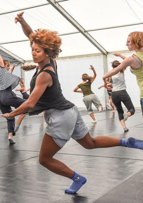 Cours de fitness collectif sous tente à Le Fassardy B&B, Châteauroux