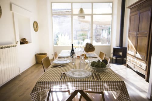 Salle à manger, Location maison sud Aveyron, avec piscine privative, spa, en pleine campagne aveyronnaise