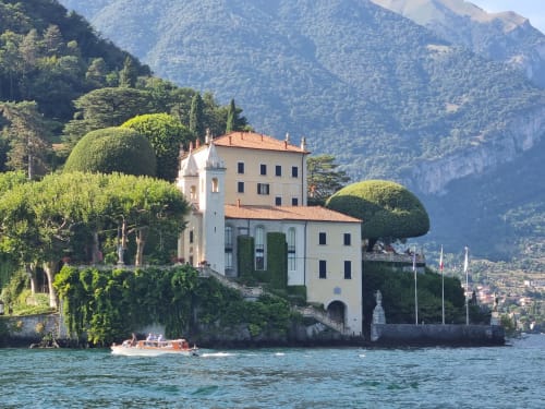 Cose da fare vicino a Villa Vista Lago | Villa del Balbianello | Lenno | Villa Vista Lago appartamenti in affitto | Bed & Breakfasts in Bellano | B&B in Bellano | Hotel lago di Como a Bellano | Hotels | Dove dormire Bellano | Casa Vacanze in Bellano | Appartamento lussuoso in Bellano | Modern design vista lago | Appartamento luxury in Bellano | Struttura di Villa Vista Lago