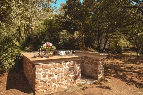 Bar, summer kitchen, plancha, reception, events, evj, evjf, evg, birthday, wedding anniversary, weekend with friends, family reunion, family weekend, beer pump, wine of Provence, wine route of Provence,