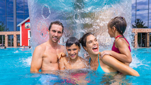 Famille au parc aquatique Rulantica