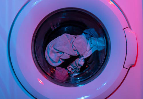 Une machine à laver est à disposition aux horaires d'ouverture de la réception