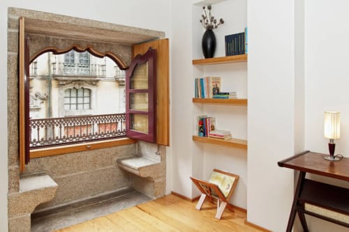 Fascinating Loveseats Bedroom - Flowerstreet54 - Romantic apartment bedroom with street views in Porto's historic Ribeira quarter