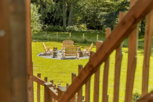 Treehouse stairs to garden | Treehouses with hot tub in France 