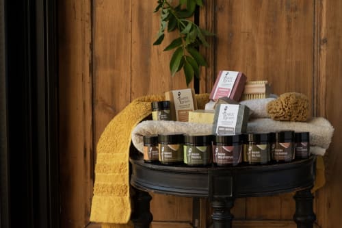 petit Grain, cosmétique artisanal, sud Aveyron, espace bien être, massage, sauna, soins esthétiques 