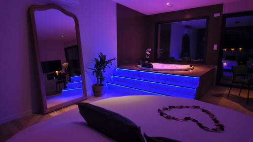 Chambre avec jacuzzi dans notre Love Room Vendée