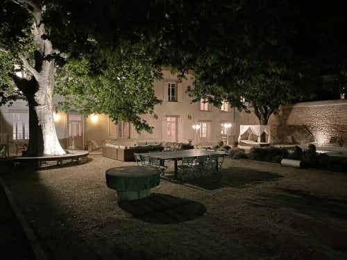 Maison de maître Les toiles à Elise Avignon Provence Location Chambre Soleil Climatisation Spacieux Piscine Jardin Calme Cigales Platane Fraîcheur Tableaux Semaine Week-end Détente 