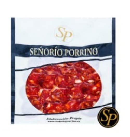 Paquete de chorizo rojo en lonchas del producto de carne curada Señorío Porrino