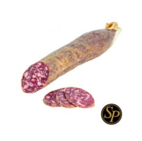 Salami curado español en rodajas con carne marmolada, delicadeza tradicional de Mérida