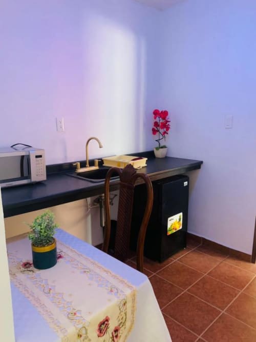 Detalle de la cocina de una de las habitaciones de matrimonio