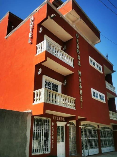 Fachada principal Hotel Casona Mashei