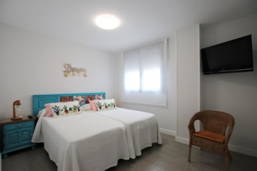 Alhaurín de la Torre - Habitación cama doble matrimonial