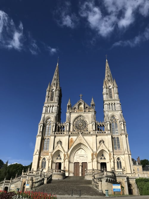 Basilique - La Chapelle Montigeon
