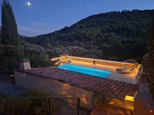 Villa Marco-all day sun at this happy villa with heated pool-le castellet- heated swiming pool-holiday rental-var-holiday home- location saisonniere-8 people-pool house