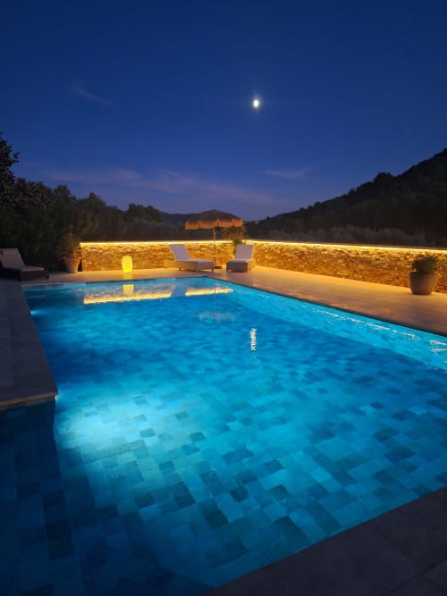Villa Marco-all day sun at this happy villa with heated pool-le castellet- heated swiming pool-holiday rental-var-holiday home- location saisonniere-8 people-pool house