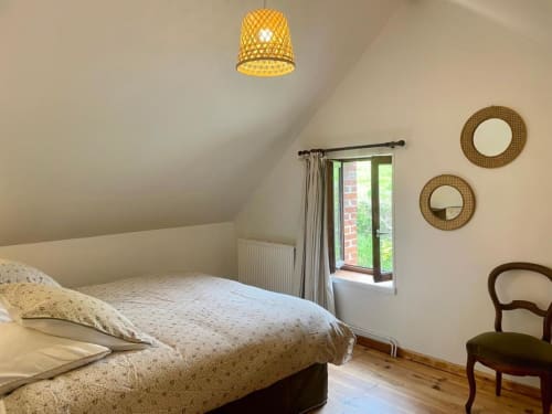 Double room in Montcharmont Gîte for 7 at Château de Vaux Morvan, peaceful and comfortable