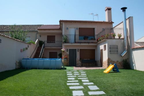 Casa rural Tradición en Nieva con vistas al jardín, piscina, tobogán infantil y patio
