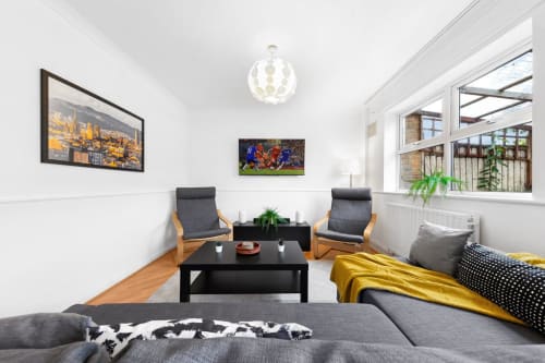 Communal Lounge, TV Room, TV, Multimedia, Livingroom, Seating area, Sofa Bed, sound Bar, Free Streaming Service, Sport Channels, Wifi, Internet, Heating, Coffe table, Armchair, Blankets, Mirror, Home Gym, Magic AI Mirror, Work out