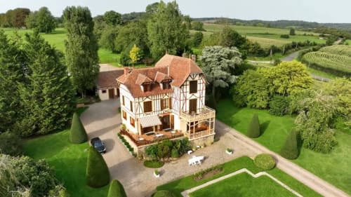 Vue aérienne au sud ouest du Domaine des Thomins Maison d'hôte Cisai Saint-Aubin Hôtel Gacé