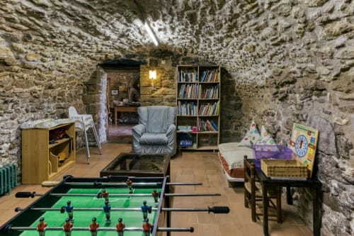 Masía, casa rural, barbacoa, turismo rural, costa brava, cataluña, jardín, piscina, futbol, basquet, granja, animales, familias, amigos, biblioteca, sala de juegos, ping pong, columpios, Dalí, senderismo, bicicletas