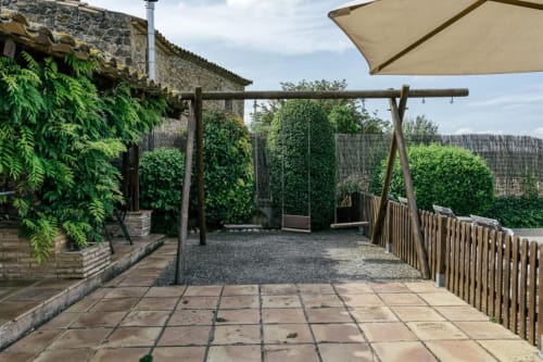 Masía, casa rural, barbacoa, turismo rural, costa brava, cataluña, jardín, piscina, futbol, basquet, granja, animales, familias, amigos, biblioteca, sala de juegos, ping pong, columpios, Dalí, senderismo, bicicletas
