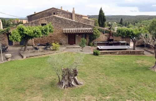 Masía, casa rural, barbacoa, turismo rural, costa brava, cataluña, jardín, piscina, futbol, basquet, granja, animales, familias, amigos, biblioteca, sala de juegos, ping pong, columpios, Dalí, senderismo, bicicletas