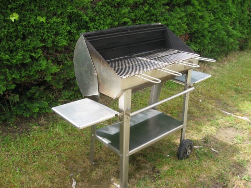 barbecue a bois jardin gîte les salines Noirmoutier en L île