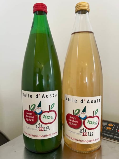 agriturismo Valle d’Aosta, farm stay Italy, appartamenti con cucina, furnished kitchen apartments, bagno privato, private bathroom, vista montagne, mountain views, relax natura, nature retreat, cibo locale, local food, vino valdostano, wine tasting, tradizione alpina, alpine tradition, soggiorno romantico, romantic stay, vacanze in montagna, mountain holidays, trekking alpino, alpine hiking, castelli medievali, medieval castles, sci vicino Aosta, ski resorts, passeggiate panoramiche, panoramic walks, natura incontaminata, unspoiled nature, ospitalità genuina, genuine hospitality, appartamenti rustici, rustic apartments, comfort moderno, modern comfort, atmosfera accogliente, cozy atmosphere, vacanze rilassanti, relaxing holidays, famiglie benvenute, family friendly, fuga romantica, couple getaway, esperienze locali, local experiences, escursioni giornaliere, day trips, Monte Emilius, Becca di Nona, panoramic peaks, giardino alpino, alpine garden, neve invernale, winter snow, sport alpini, alpine sports, slow holidays, vacanze rigeneranti, cieli stellati, starry skies, autenticità valdostana, Valdostan authenticity, wellness montano, mountain wellness, mercati locali, local markets, eventi tradizionali, local festivals, borghi alpini, alpine villages, passeggiate nel bosco, forest walks, flora e fauna, local wildlife, terrazza vista montagne, mountain terrace, week end romantico, romantic weekend, migliore prezzo, best price, prenota ora, book now, soggiorno autentico, authentic stay, camere spaziose, spacious rooms, legno naturale, natural wood, aria pura, fresh air, vicino ad Aosta, near Aosta, escursioni in valle, valley tours, soggiorno indimenticabile, unforgettable stay, cibo biologico, organic food, mele e succhi, apples and juice, terrazza soleggiata, sunny terrace, pace e silenzio, peace and quiet, esperienze uniche, unique experiences, montagna autentica, authentic mountains, neve e sci, snow and ski, viaggio relax, relaxing travel, vacanze in famiglia, family holidays, tradizione e natura, tradition and nature, cucina locale, local cuisine, hiking trails, sentieri escursioni, aria fresca di montagna, fresh mountain air, vacanza rigenerante, regenerating holiday, paesaggi mozzafiato, breathtaking landscapes, atmosfera romantica, romantic vibes, soggiorno confortevole, comfortable stay, ospitalità familiare, family hospitality, vacanza autentica, authentic holiday.