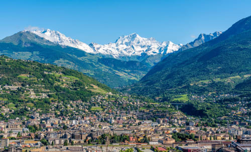agriturismo Valle d’Aosta, farm stay Italy, appartamenti con cucina, furnished kitchen apartments, bagno privato, private bathroom, vista montagne, mountain views, relax natura, nature retreat, cibo locale, local food, vino valdostano, wine tasting, tradizione alpina, alpine tradition, soggiorno romantico, romantic stay, vacanze in montagna, mountain holidays, trekking alpino, alpine hiking, castelli medievali, medieval castles, sci vicino Aosta, ski resorts, passeggiate panoramiche, panoramic walks, natura incontaminata, unspoiled nature, ospitalità genuina, genuine hospitality, appartamenti rustici, rustic apartments, comfort moderno, modern comfort, atmosfera accogliente, cozy atmosphere, vacanze rilassanti, relaxing holidays, famiglie benvenute, family friendly, fuga romantica, couple getaway, esperienze locali, local experiences, escursioni giornaliere, day trips, Monte Emilius, Becca di Nona, panoramic peaks, giardino alpino, alpine garden, neve invernale, winter snow, sport alpini, alpine sports, slow holidays, vacanze rigeneranti, cieli stellati, starry skies, autenticità valdostana, Valdostan authenticity, wellness montano, mountain wellness, mercati locali, local markets, eventi tradizionali, local festivals, borghi alpini, alpine villages, passeggiate nel bosco, forest walks, flora e fauna, local wildlife, terrazza vista montagne, mountain terrace, week end romantico, romantic weekend, migliore prezzo, best price, prenota ora, book now, soggiorno autentico, authentic stay, camere spaziose, spacious rooms, legno naturale, natural wood, aria pura, fresh air, vicino ad Aosta, near Aosta, escursioni in valle, valley tours, soggiorno indimenticabile, unforgettable stay, cibo biologico, organic food, mele e succhi, apples and juice, terrazza soleggiata, sunny terrace, pace e silenzio, peace and quiet, esperienze uniche, unique experiences, montagna autentica, authentic mountains, neve e sci, snow and ski, viaggio relax, relaxing travel, vacanze in famiglia, family holidays, tradizione e natura, tradition and nature, cucina locale, local cuisine, hiking trails, sentieri escursioni, aria fresca di montagna, fresh mountain air, vacanza rigenerante, regenerating holiday, paesaggi mozzafiato, breathtaking landscapes, atmosfera romantica, romantic vibes, soggiorno confortevole, comfortable stay, ospitalità familiare, family hospitality, vacanza autentica, authentic holiday.