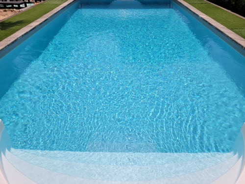 Maison Sommet Clos Les Arbories : Un séjour relaxant vous attend dans cette maison d'hôtes, idéalement située entre Bordeaux et Saint-Émilion, à proximité des plages.
