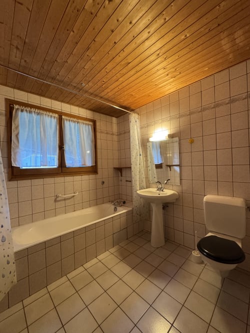 Spacious dormitory in shared room at Ardesia Morzine, ideal for solo travelers or groups