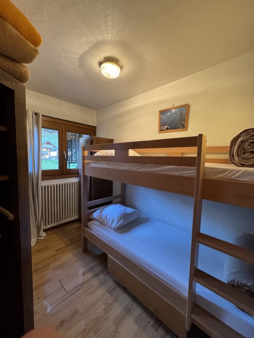Room for two people with bunk bed at Ardesia Morzine, practical and friendly accommodation