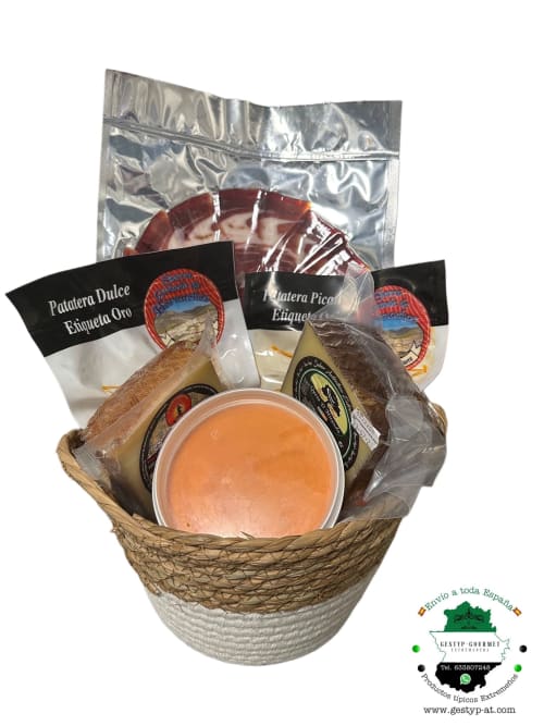 Cesta gourmet española con embutidos curados, paté y delicias de Extremadura, Mérida