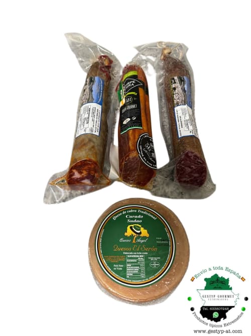 Selección de embutidos y quesos españoles de Gestyp Gourmet en Mérida, España