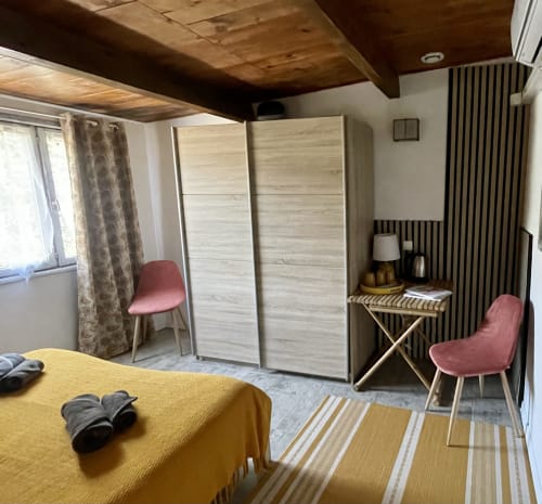 Suite, lit, armoir,deco
