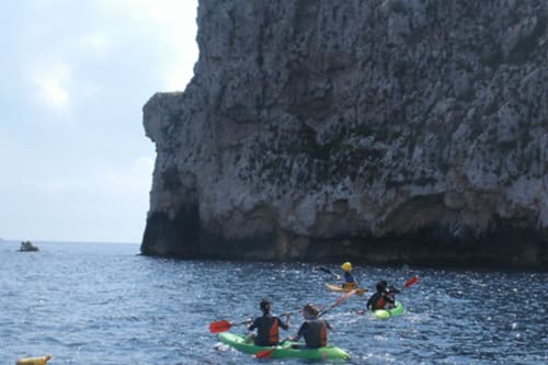 Activitats aquàtiques, surf, equitació, cavalls, bicis, canoa, kayac, tirolina, via ferrata, team Building, mercats, fires, festes, patrimoni, visites, museus, Dalí, romànic, arqueologia, grecs i romans, Actividades acuáticas, surf, equitación, caballos, bicis, canoa, kayak, tirolina, vía ferrata, team Building, mercados, ferias, fiestas, patrimonio, visitas, museos, Dalí, románico, arqueología, griegos y romanos, Activités nautiques, surf, équitation, chevaux, vélos, canoë, kayak, tyrolienne, via ferrata, team building, marchés, foires, festivals, patrimoine, visites, musées, Dalí, roman, archéologie, grecs et romains, Wasseraktivitäten, Surfen, Reiten, Pferde, Fahrräder, Kanufahren, Kajakfahren, Seilrutsche, Klettersteig, Teambuilding, Märkte, Messen, Festivals, Kulturerbe, Besichtigungen, Museen, Dalí, Romanik, Archäologie, Griechen und Römer, Water activities, surfing, horse riding, horses, bikes, canoeing, kayaking, zip line, via ferrata, team building, markets, fairs, festivals, heritage, visits, museums, Dalí, Romanesque, archaeology, Greeks and Romans