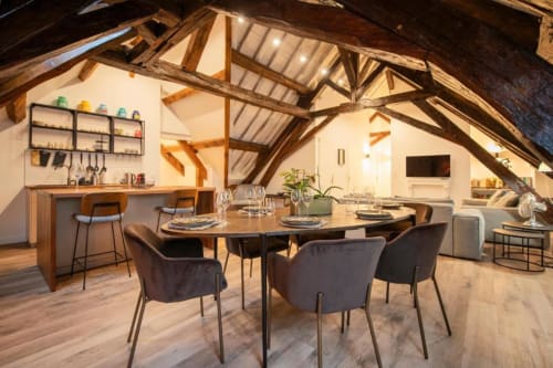 Appartement Le Family au Laurencin, appart’hôtel à Sens centre-ville. Cuisine équipée, wifi, linge, arrivée autonome, poutres historiques. Réservez en direct.