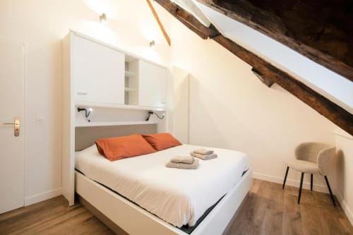 Appartement Le Family au Laurencin, appart’hôtel à Sens centre-ville. Cuisine équipée, wifi, linge, arrivée autonome, lit Queen-size. Réservez en direct.