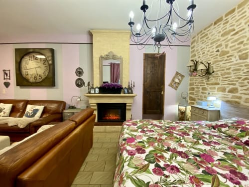 Chambre familiale-chambre de luxe ô clair de Lune-petits déjeuners inclus-salle de bain-douche à l’italienne