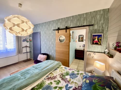 Chambre avec lit queen size-salle de bains en suite-double vasque